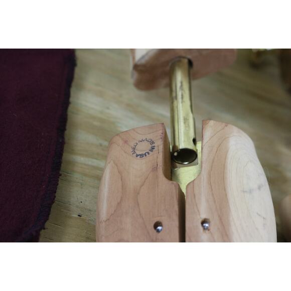 Allen Edmonds Small Medium Cider Shoe Tree with Globe 2 Shoes Bag USA - Picture 3 of 5